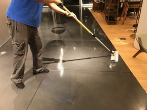 Furniture Store Concrete Cleaning and Refinish (4)